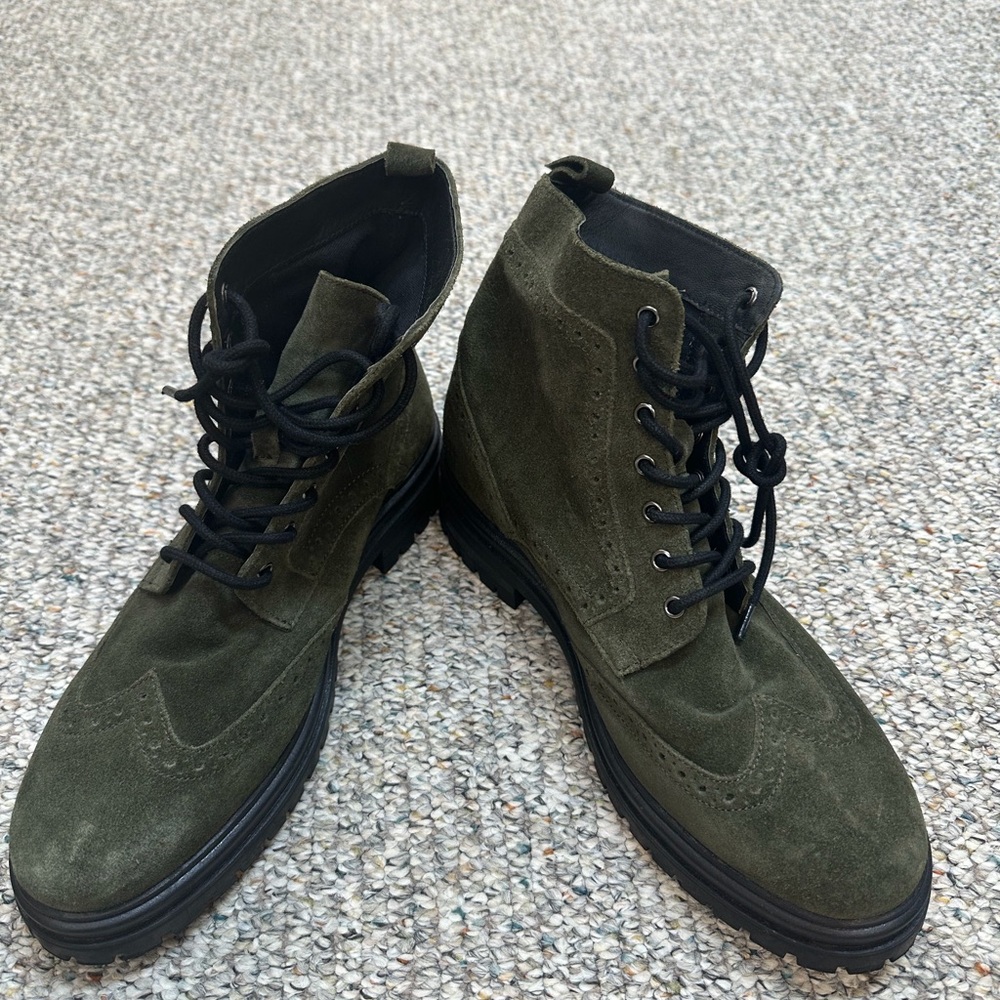 Ladies/Men's Express Green Suede Retro/Work Lace-Up Boots
Worn once
